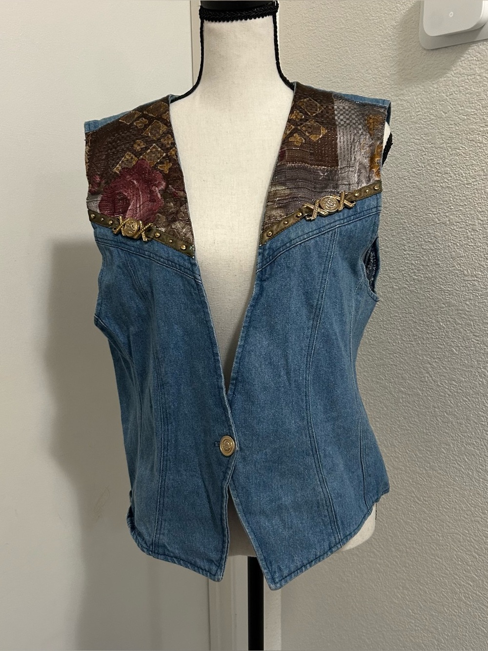 VTG 90s Jean Vest Medallion Lion Studded Tapestry Brocade Made in USA 12 Boho